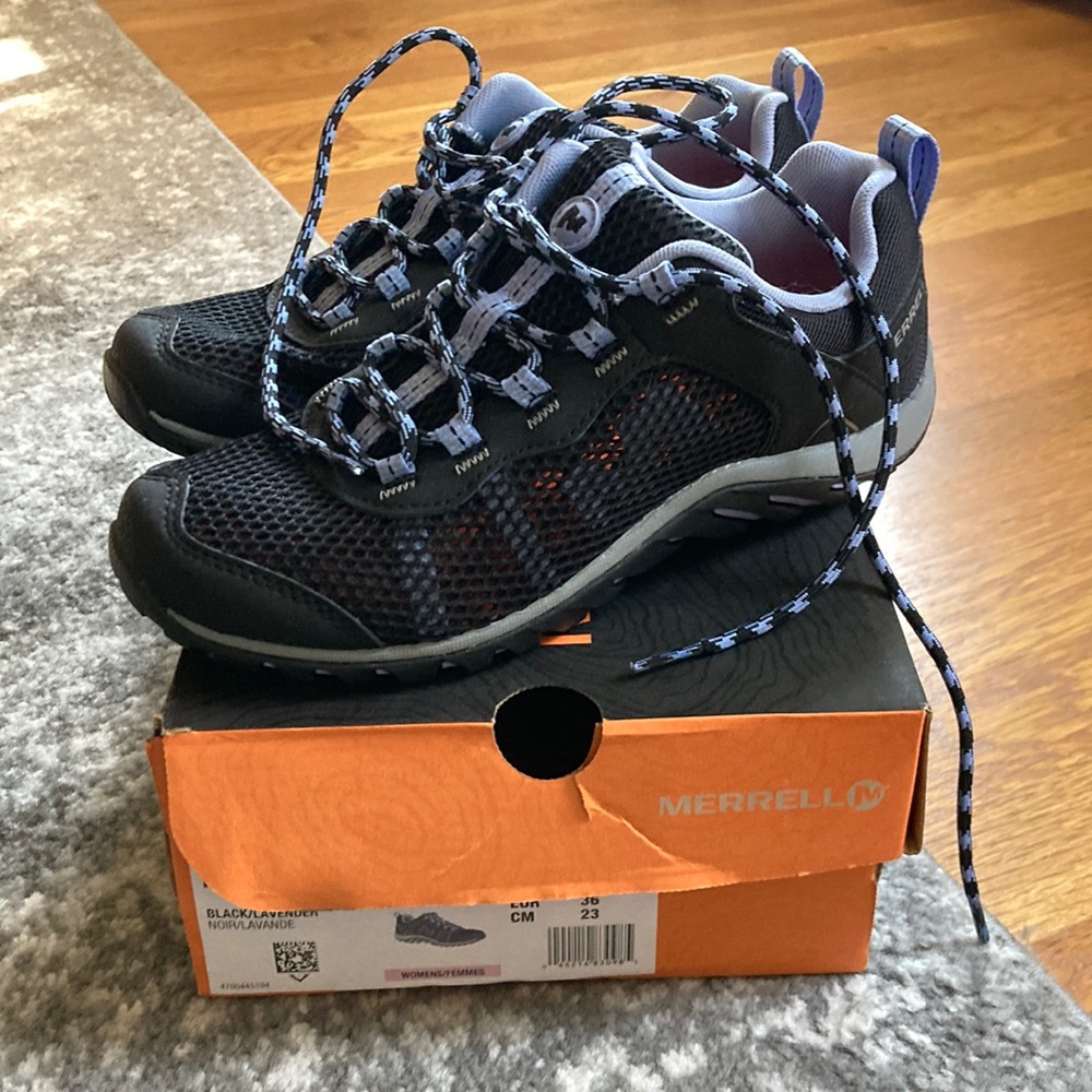 New with box, Merrell Riverbed trail shoes in black/lavender